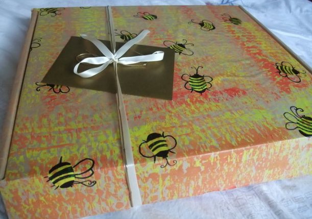 8 gift box
